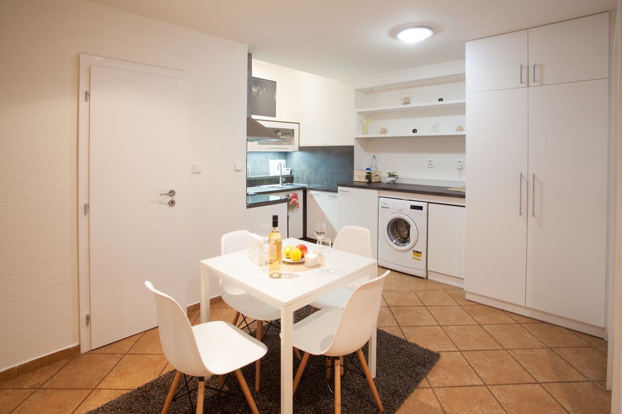 Haas Stojanova With Parking Apartment Brno